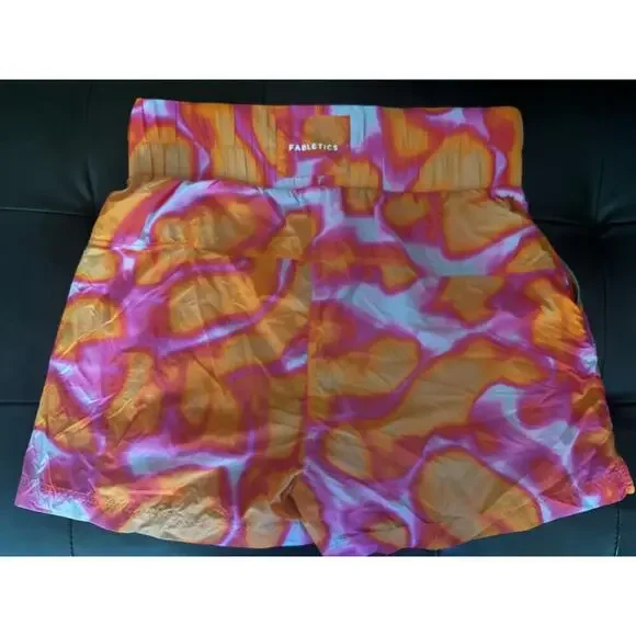 Ultra High-Waisted Piped Nylon Short Sz large - Picture 4 of 5